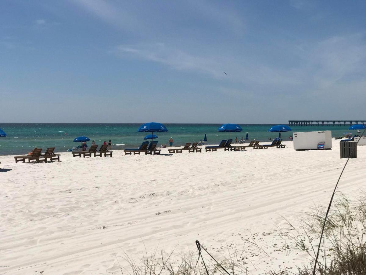 Edgewater Leeward 406 *
