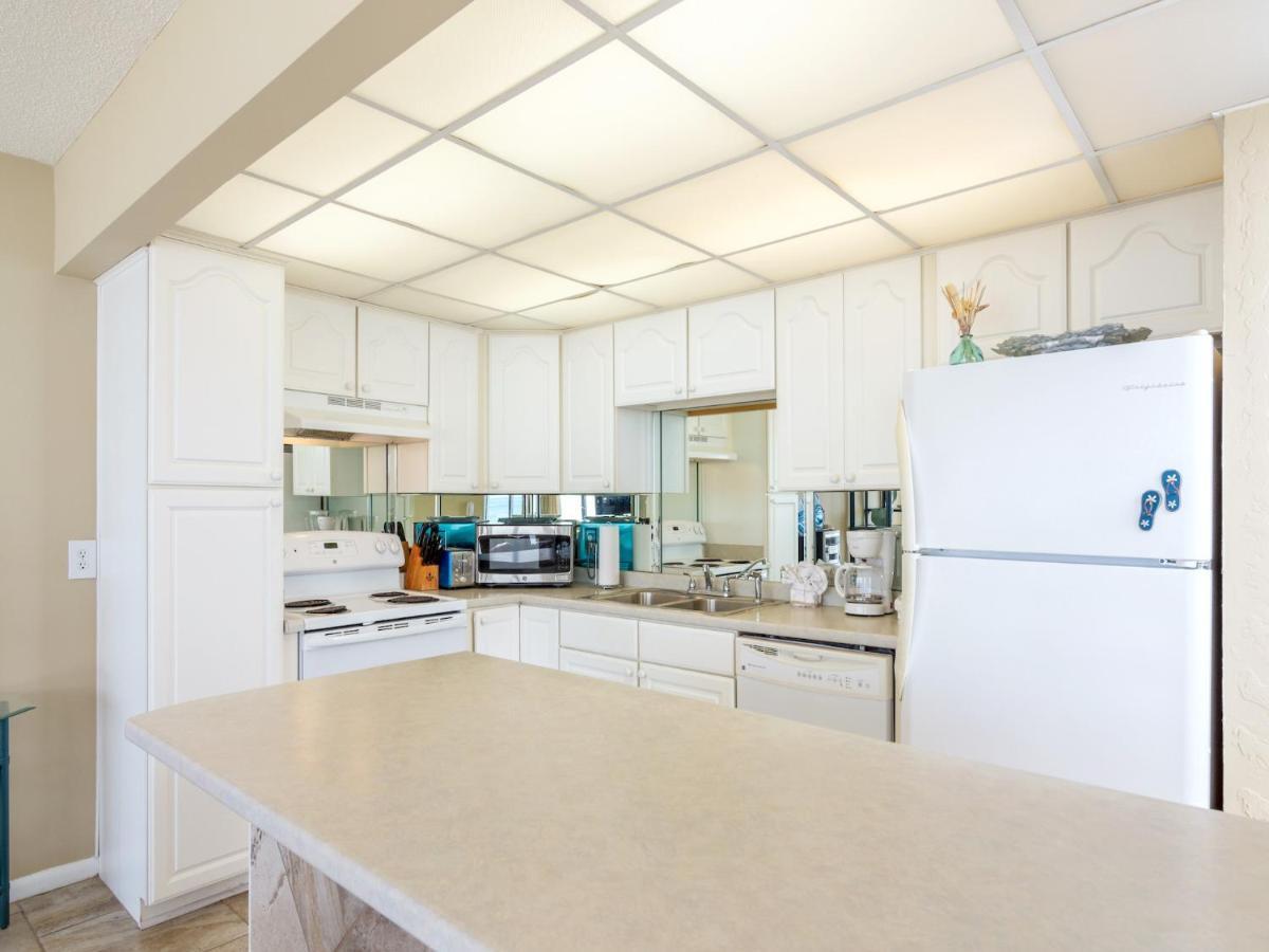 Edgewater Leeward 406 Apartment *