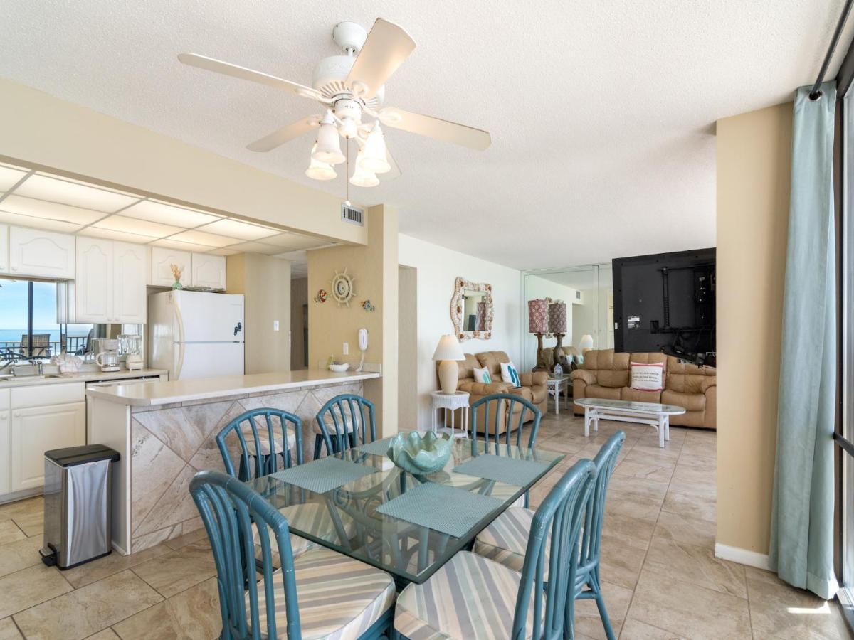 Edgewater Leeward 406