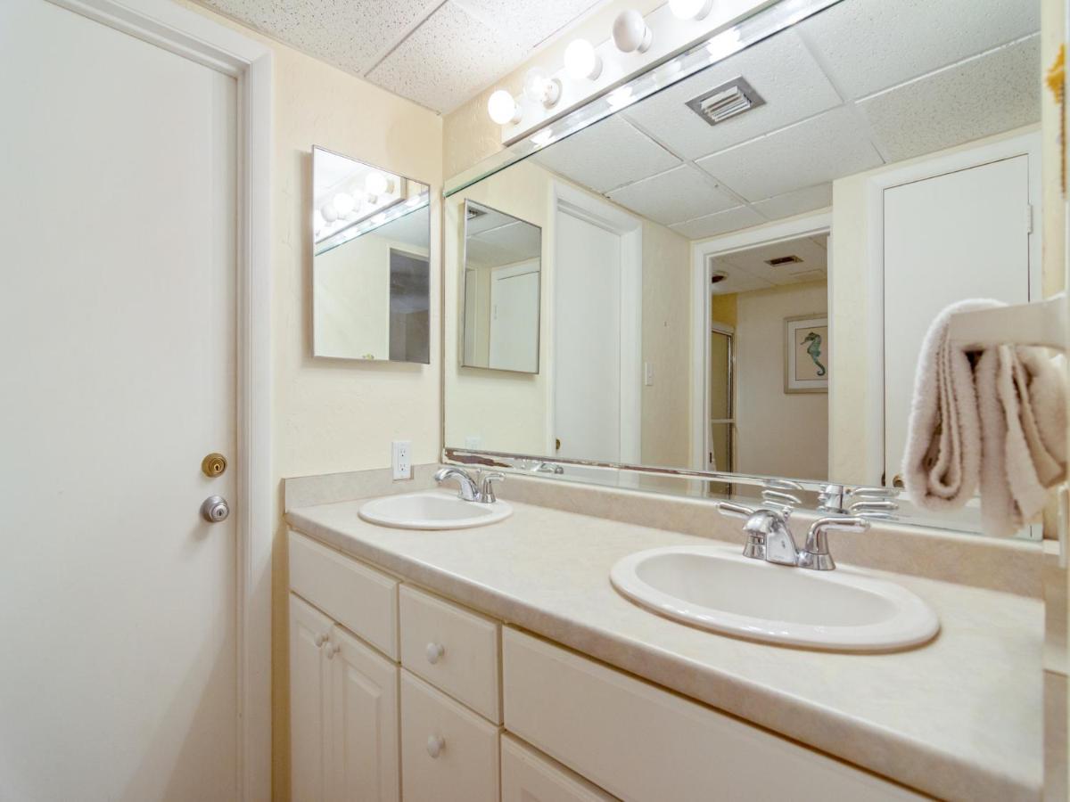 Edgewater Leeward 406 Apartment *